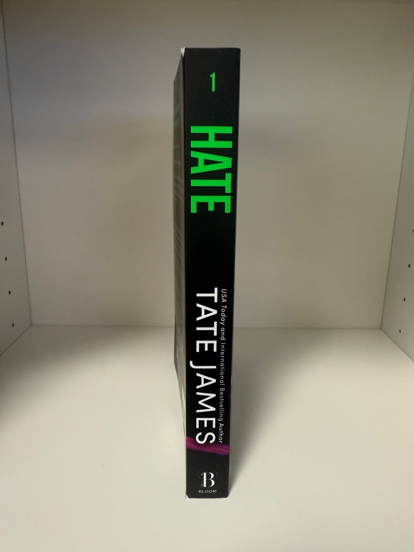 HATE TRAD PAPERBACK - US SIZE - Hair Spine