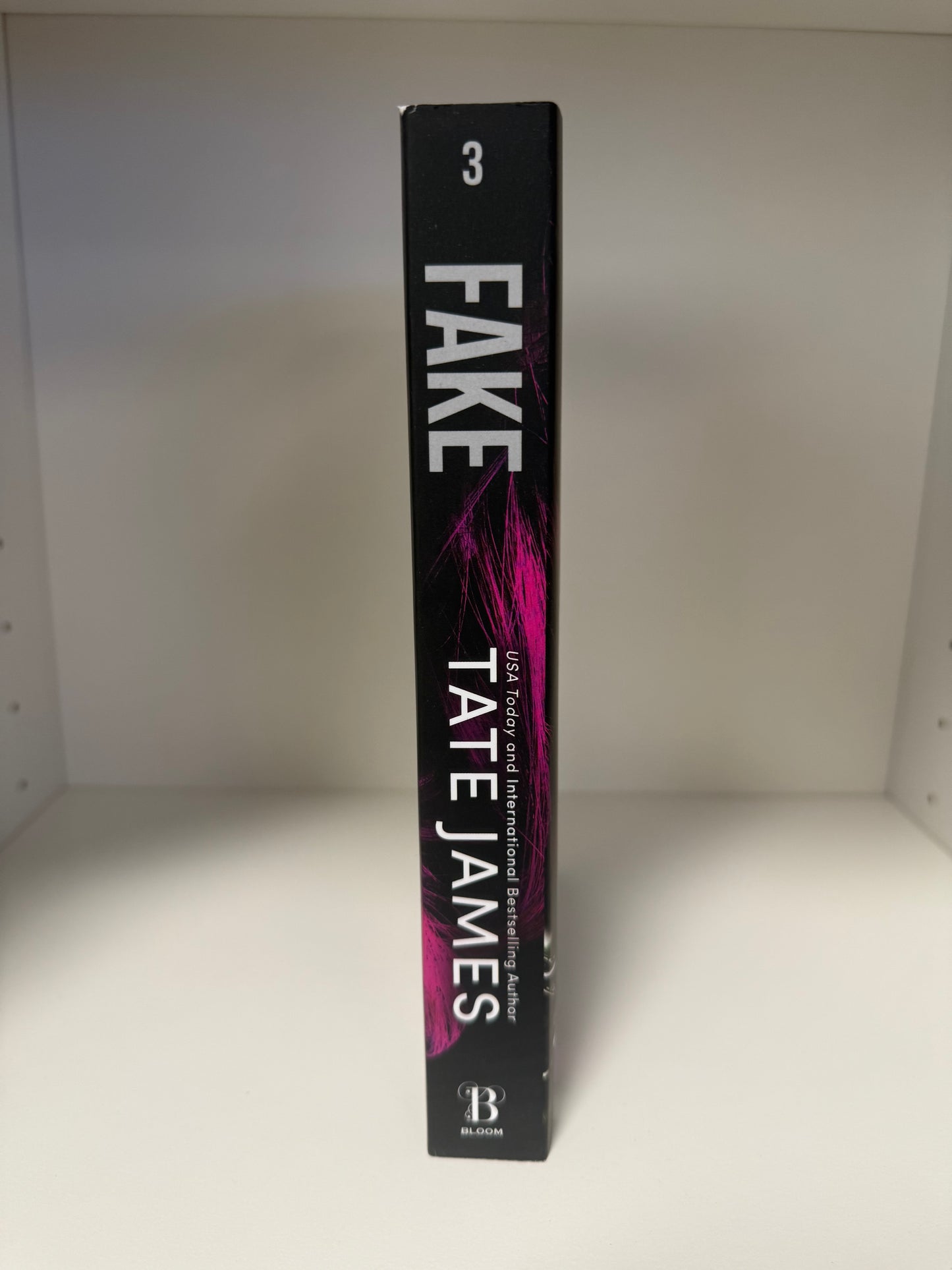 FAKE TRAD PAPERBACK - US SIZE - Hair Spine