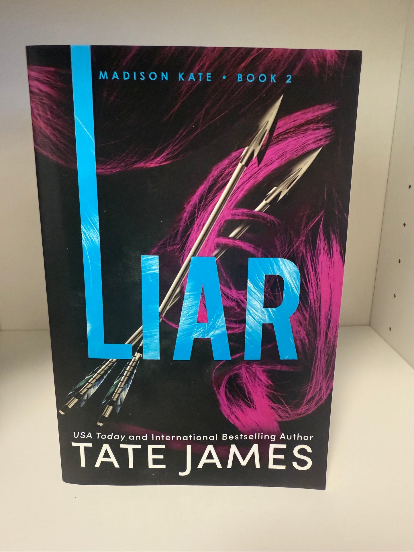 LIAR TRAD PAPERBACK - US SIZE - Hair Spine