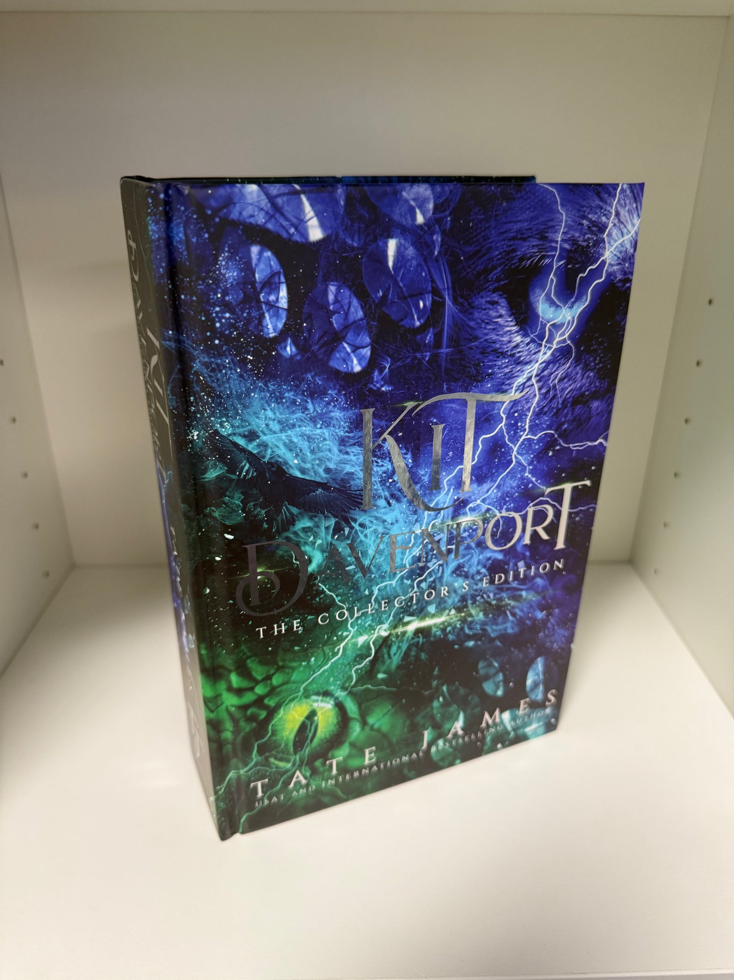 Kit Davenport - Hardcover Signing Exclusive Omnibus